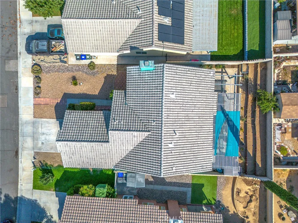 main property photo 41