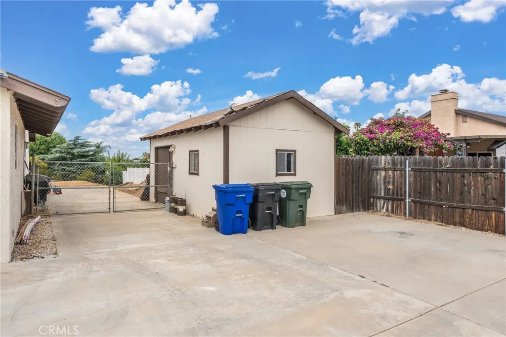 main property photo 43