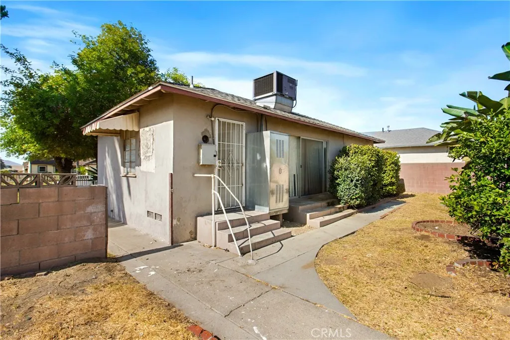 main property photo 12