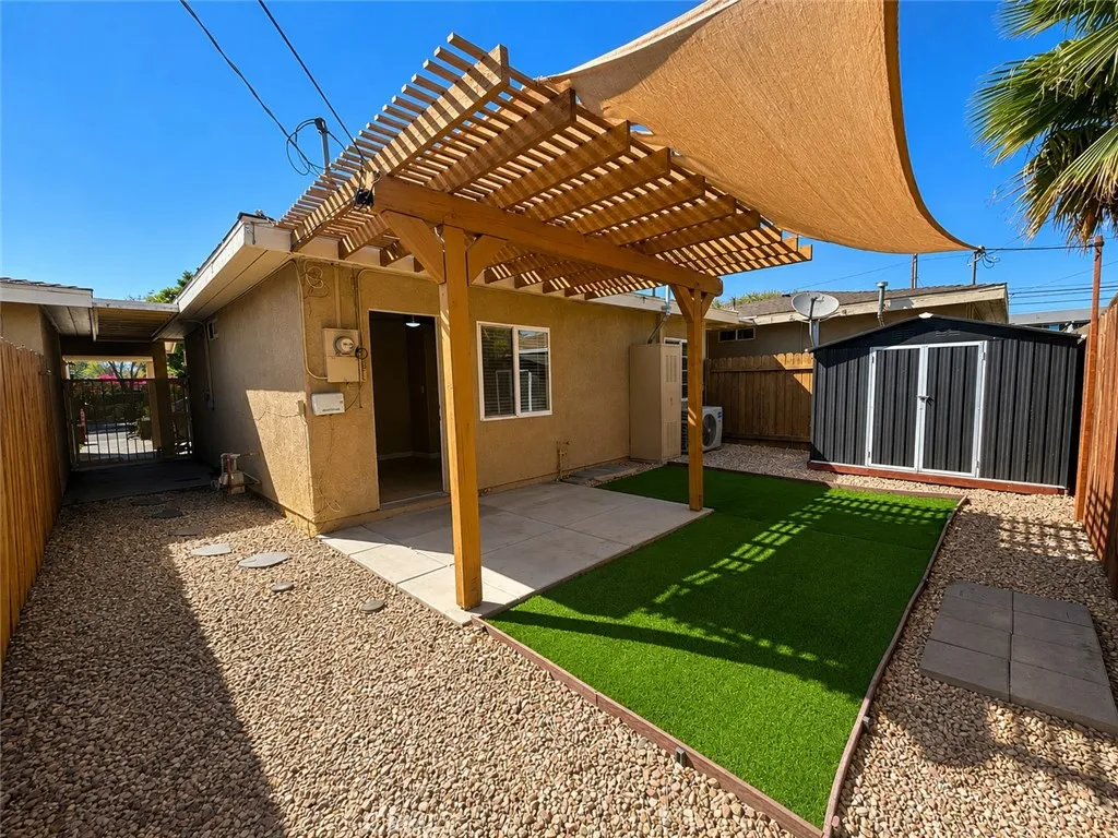 main property photo 12