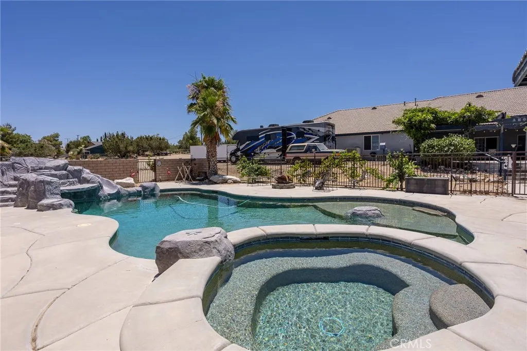 main property photo 31