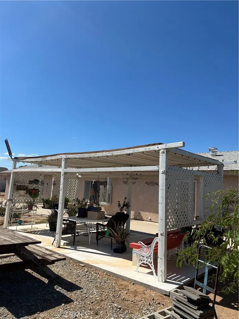 main property photo 10