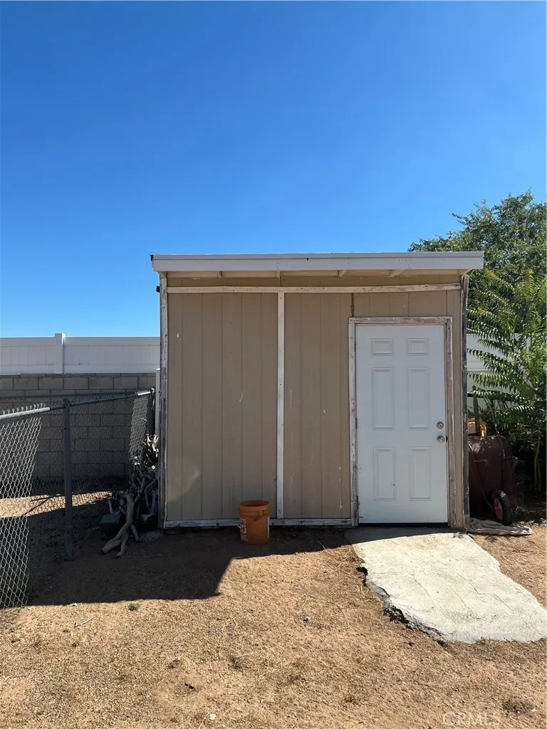 main property photo 9
