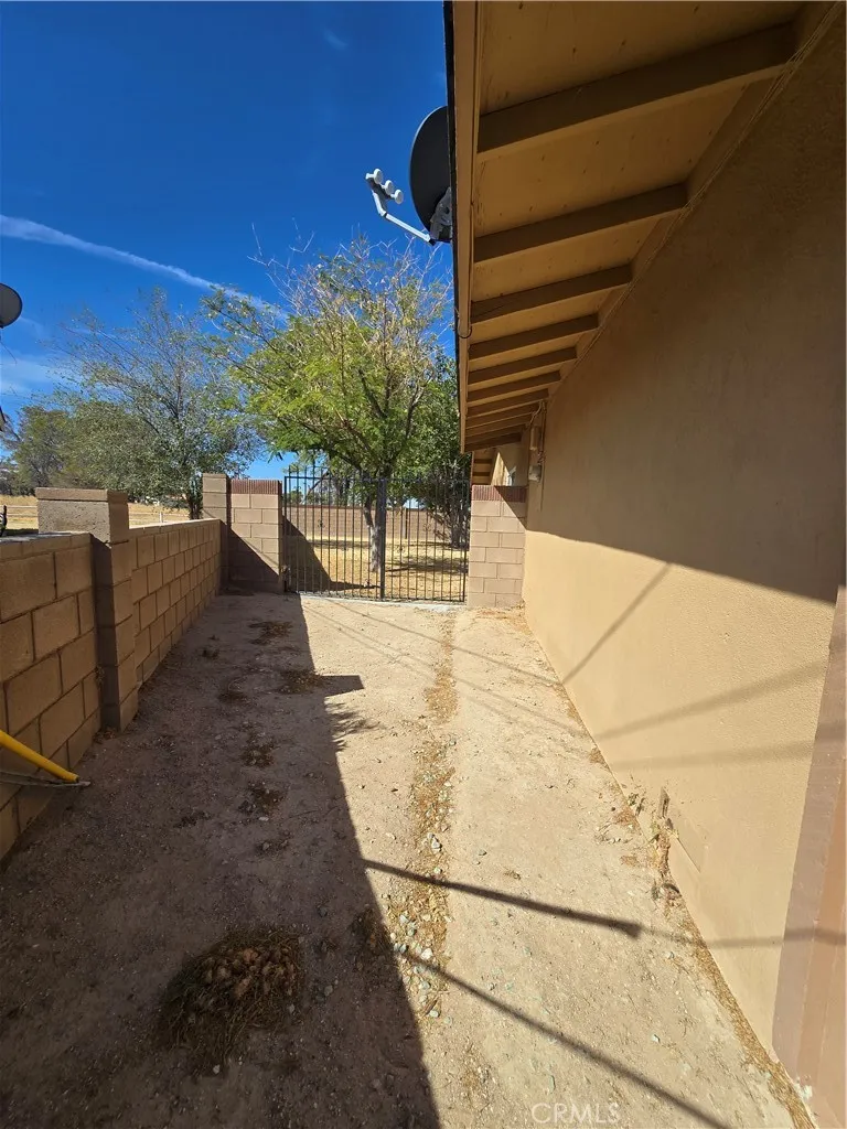 main property photo 17