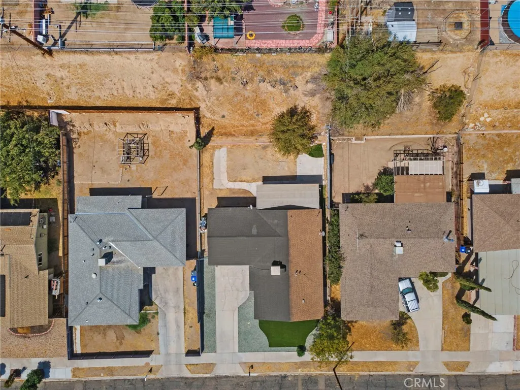 main property photo 38