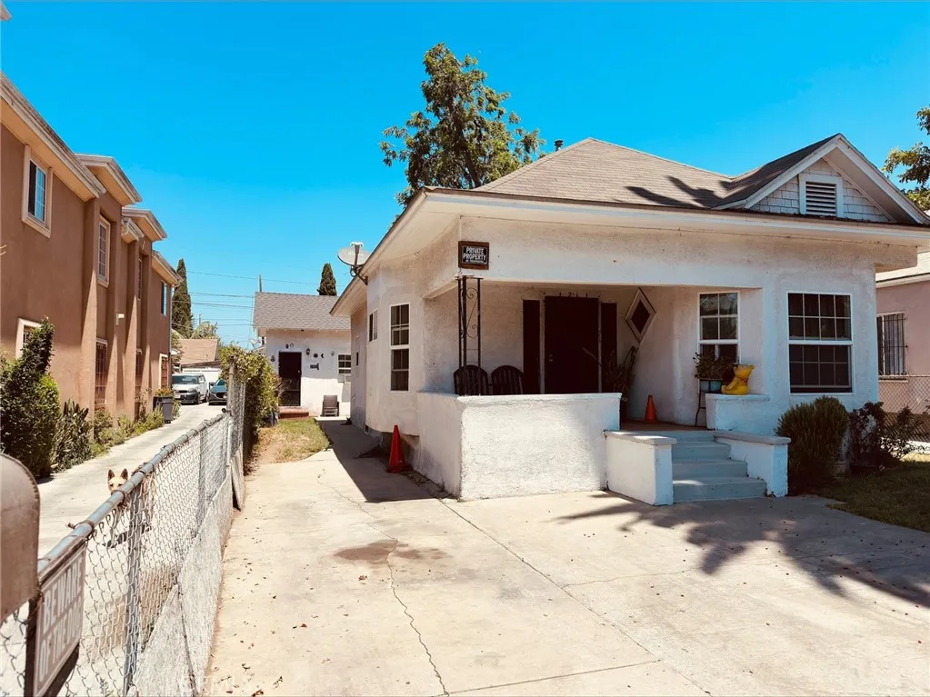 main property photo 5