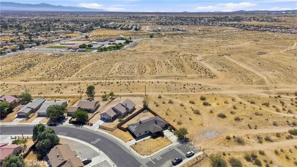 main property photo 24