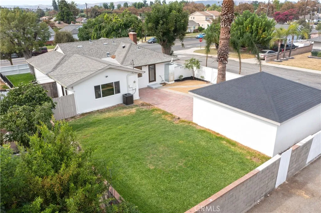 main property photo 10