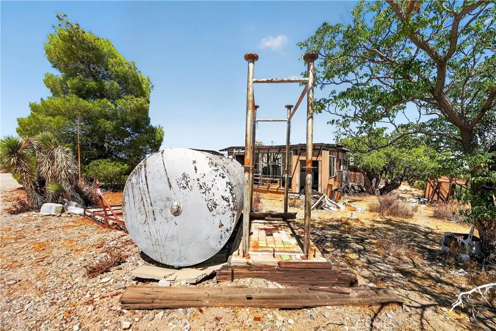main property photo 8