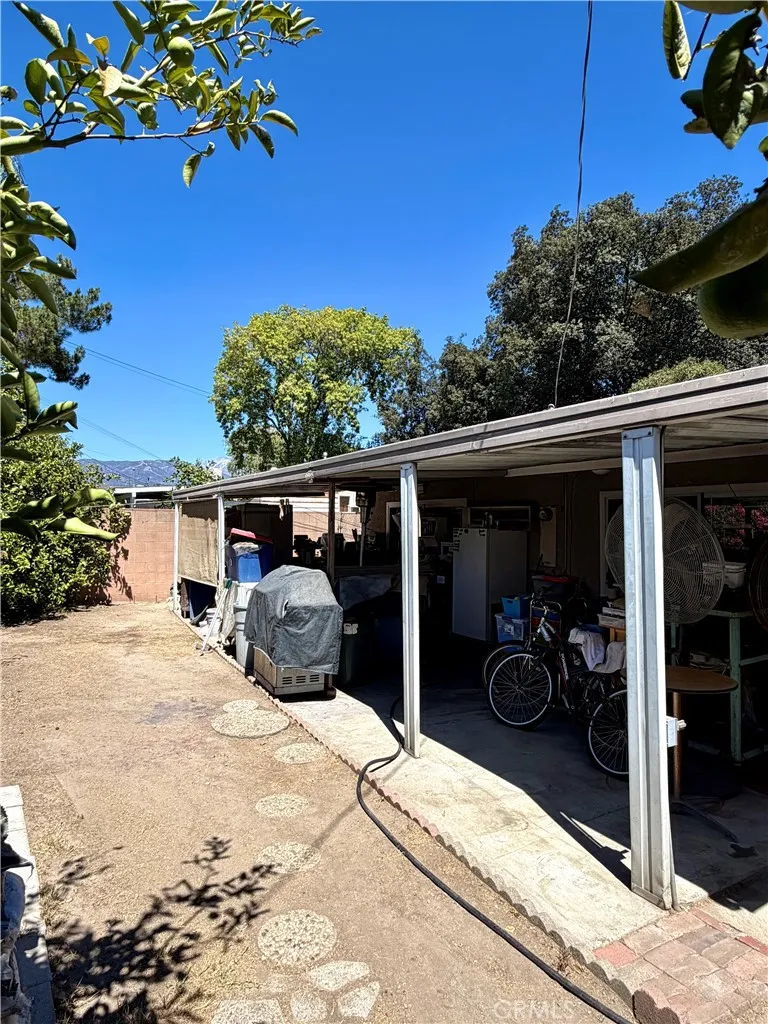 main property photo 28