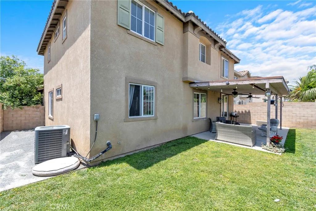 main property photo 10