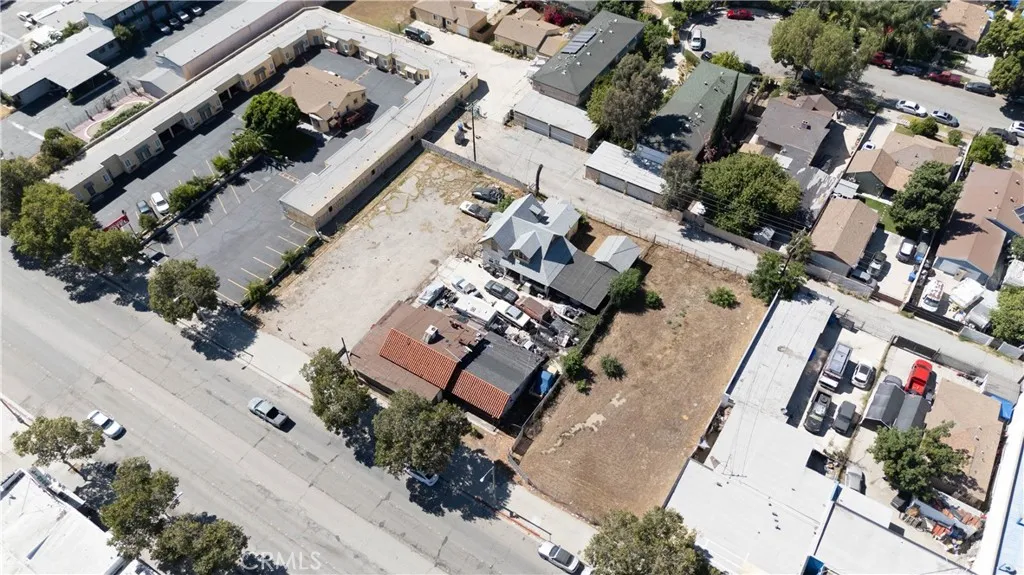 main property photo 19