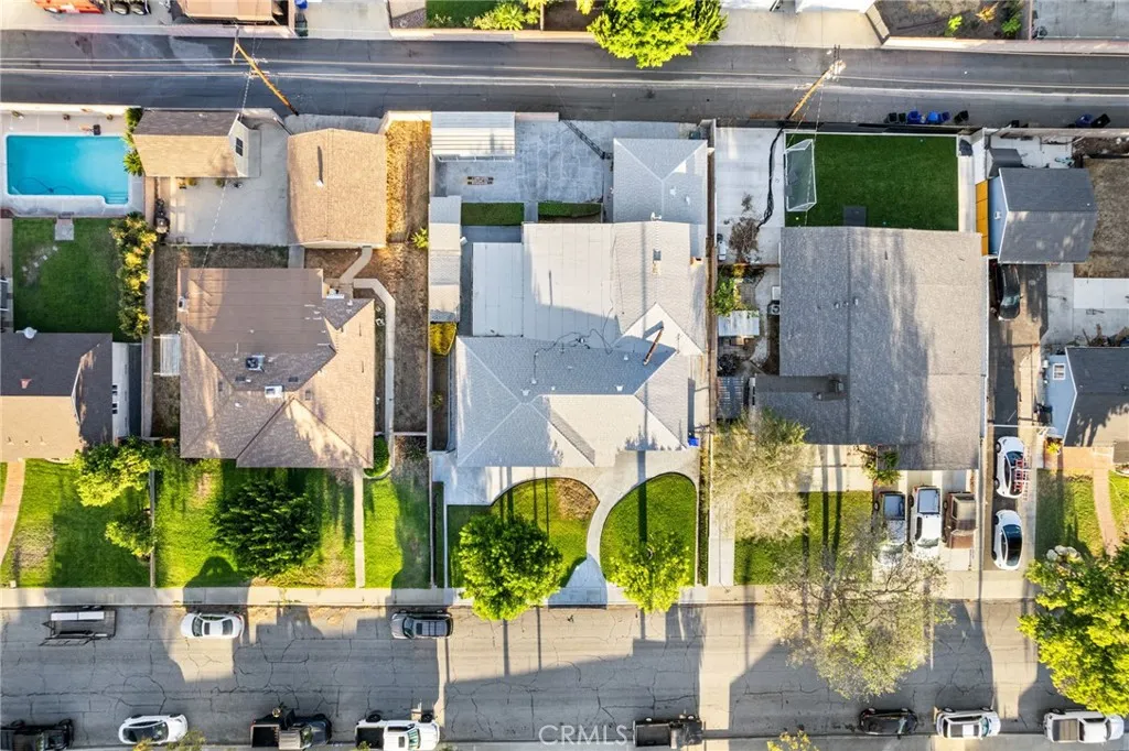 main property photo 31