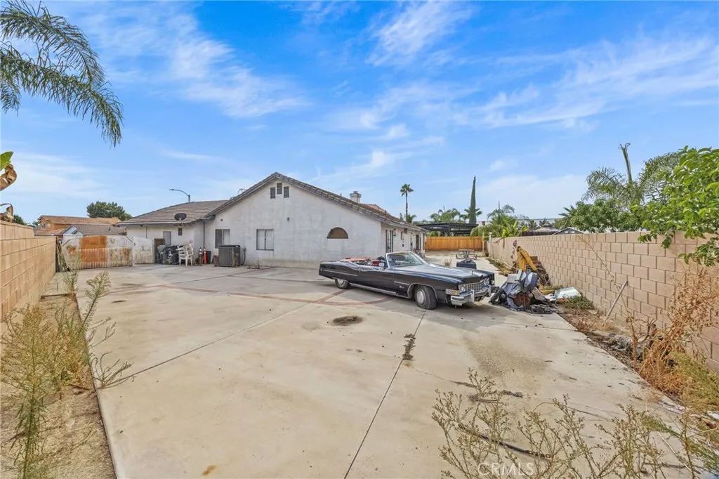 main property photo 24