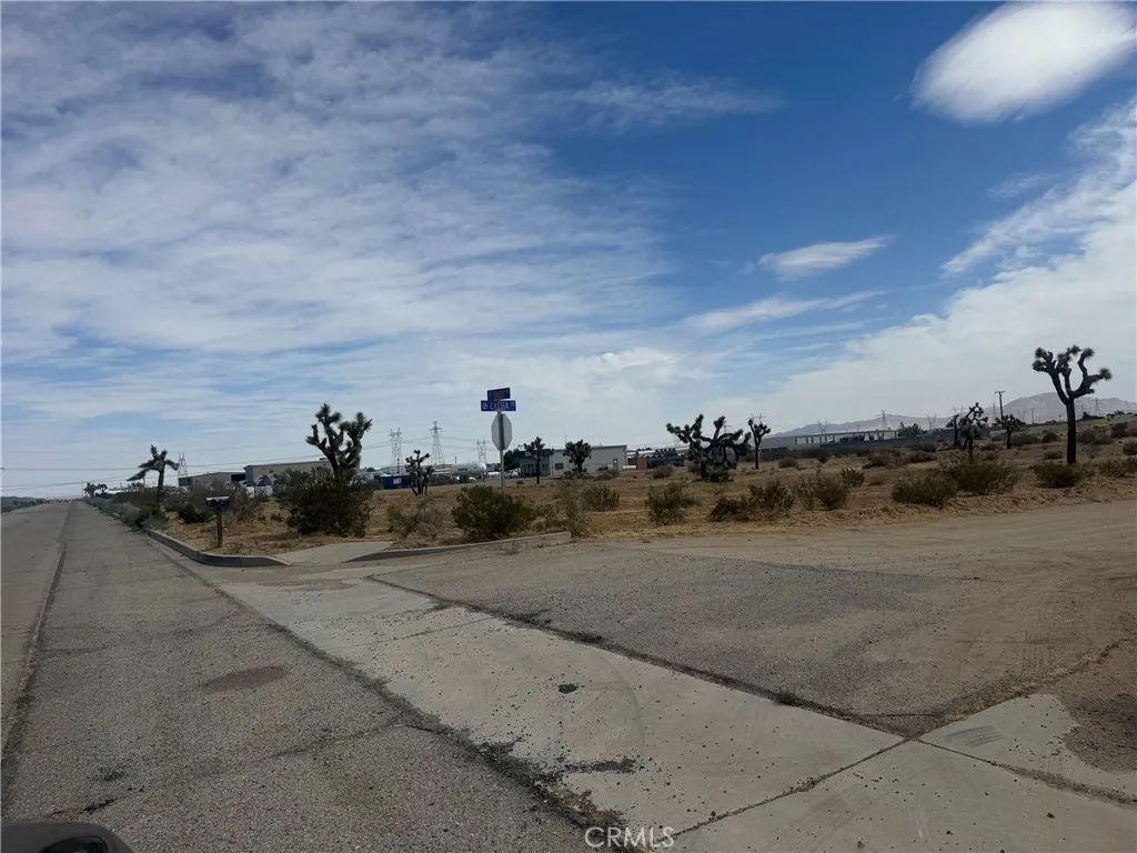 main property photo 8