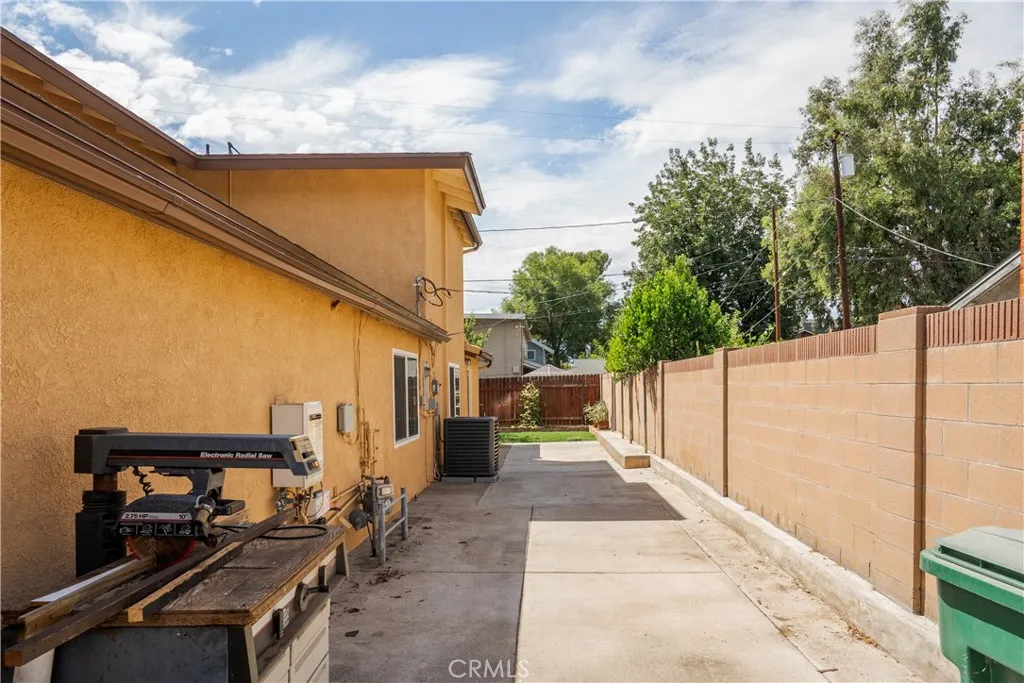 main property photo 41