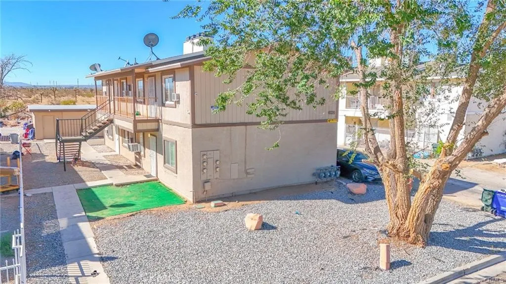 main property photo 4