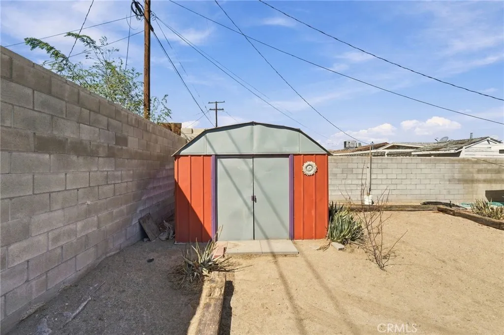 main property photo 31