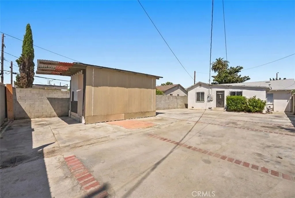 main property photo 40
