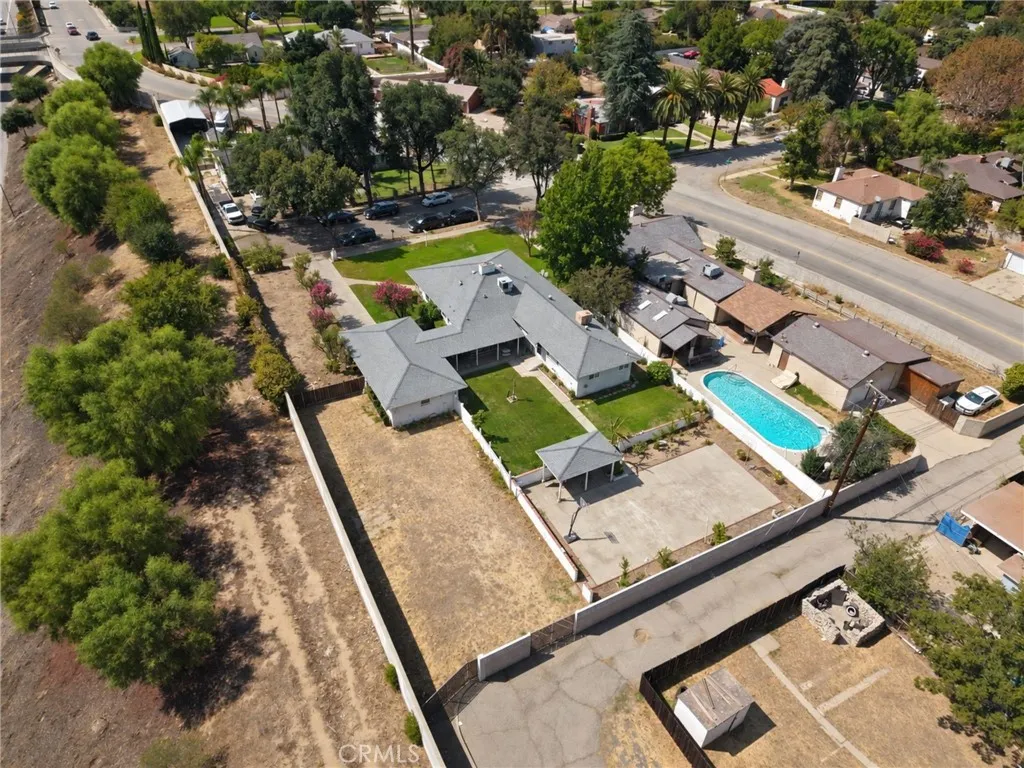 main property photo 57