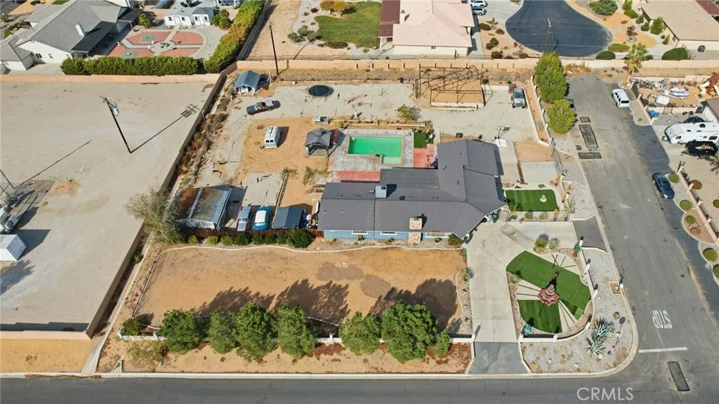 main property photo 39