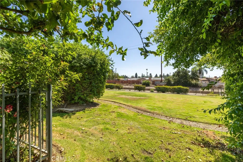 main property photo 37