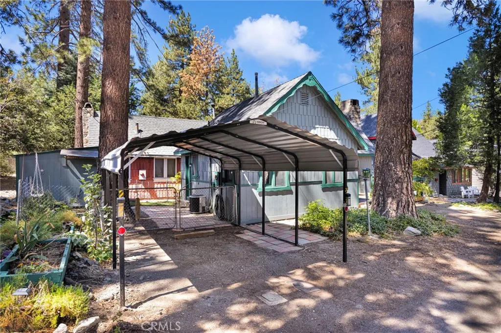 main property photo 25