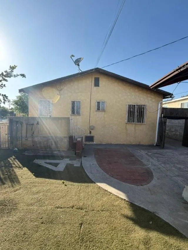 main property photo 6
