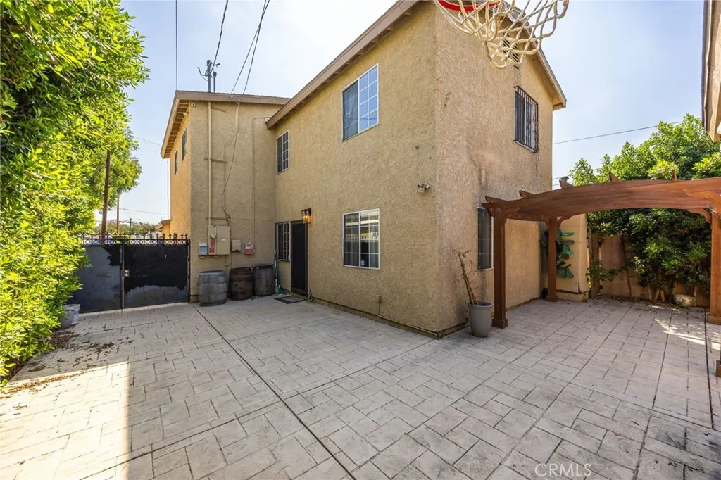 main property photo 32