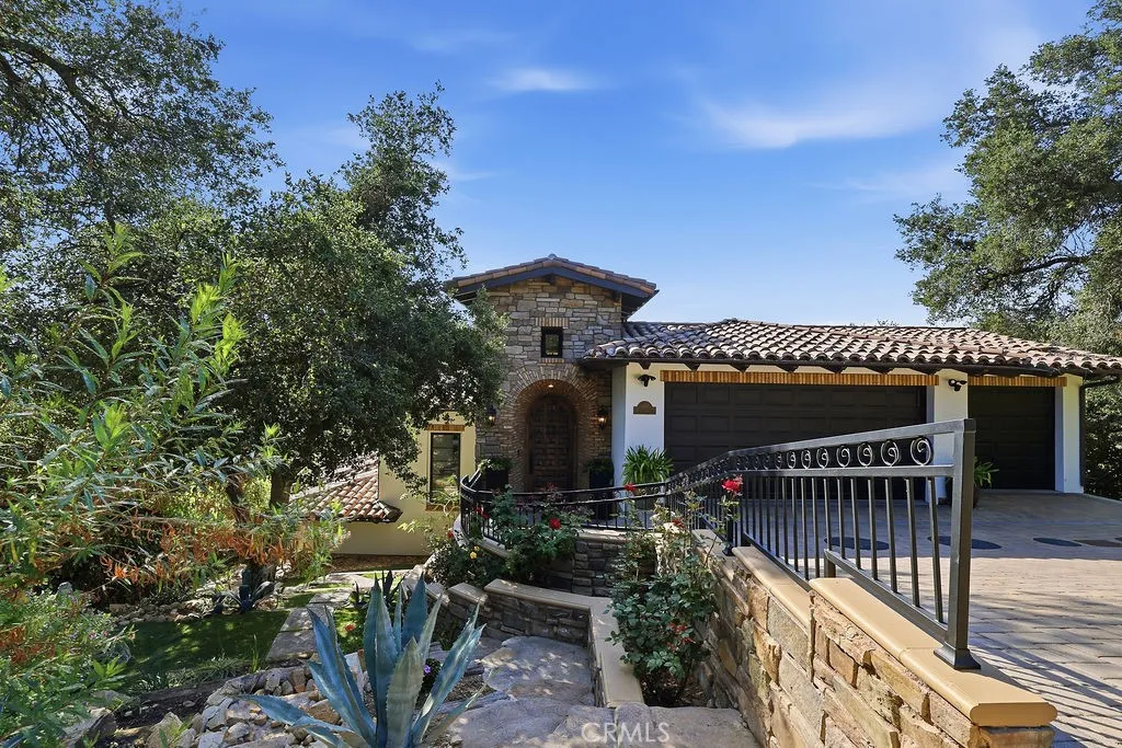 main property photo 0