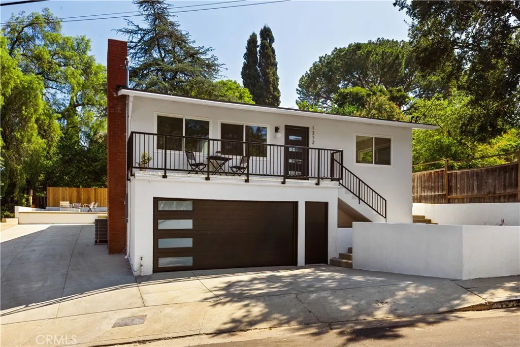 main property photo 0