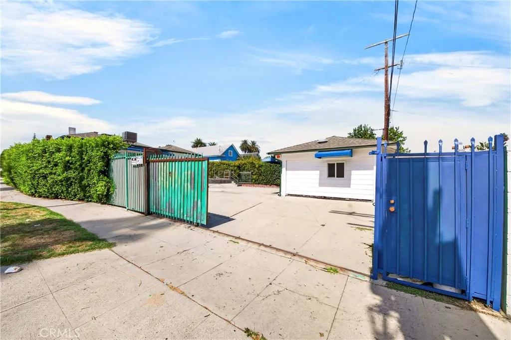 main property photo 38
