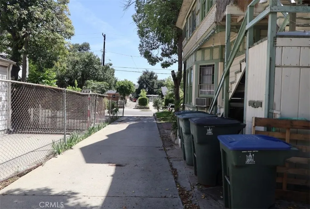 main property photo 22