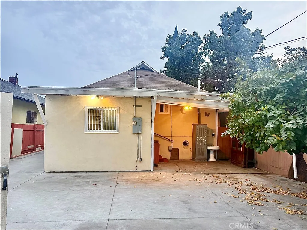 main property photo 28