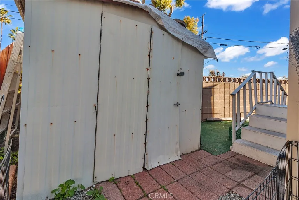 main property photo 23