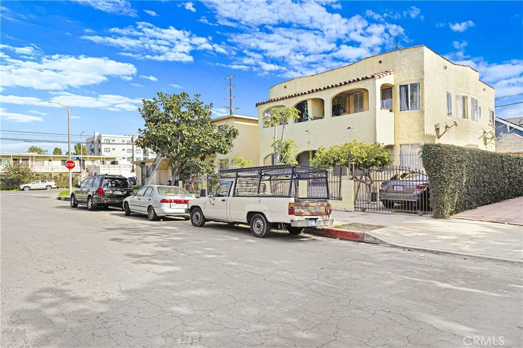 main property photo 5