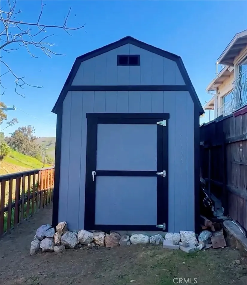 main property photo 12