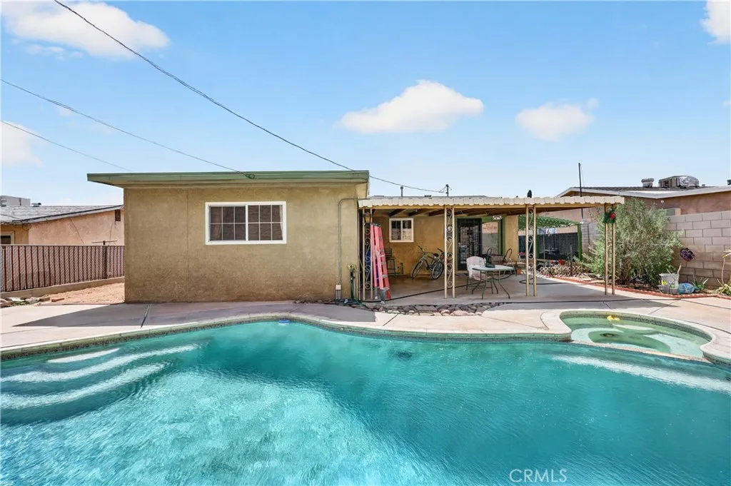 main property photo 41