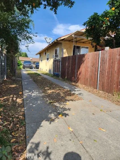 main property photo 9