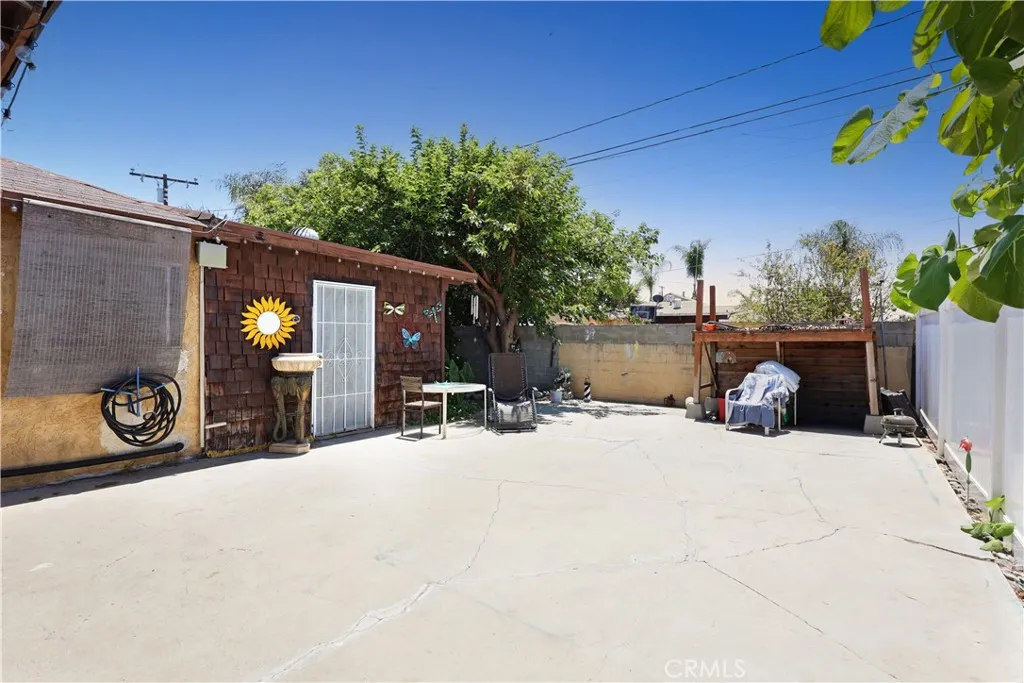 main property photo 27