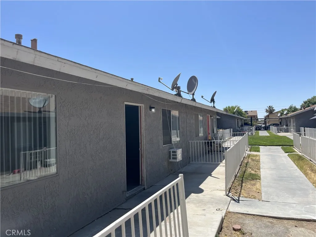 main property photo 10
