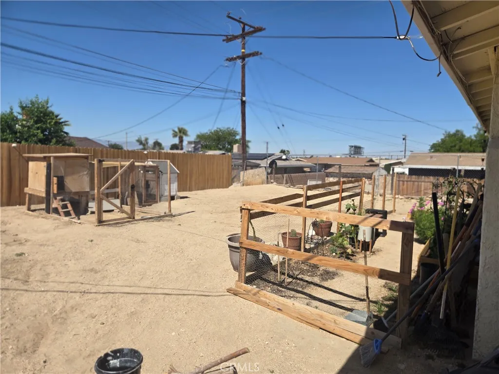 main property photo 14