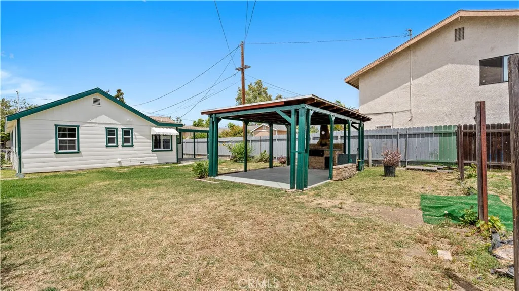 main property photo 30