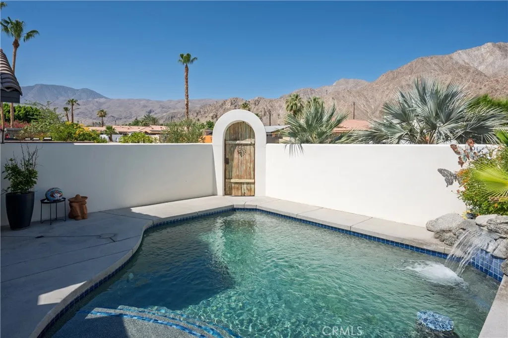 main property photo 12