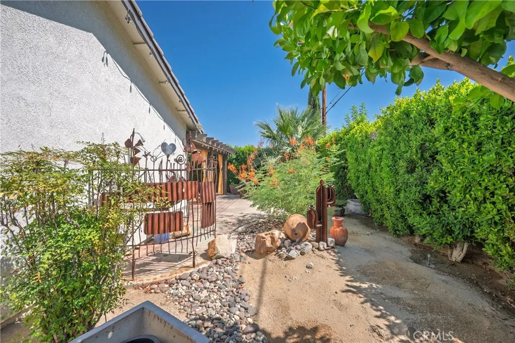 main property photo 19