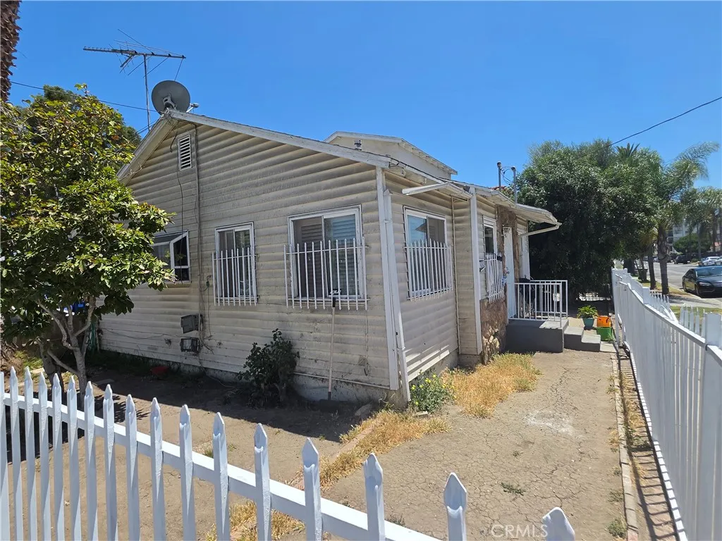 main property photo 18