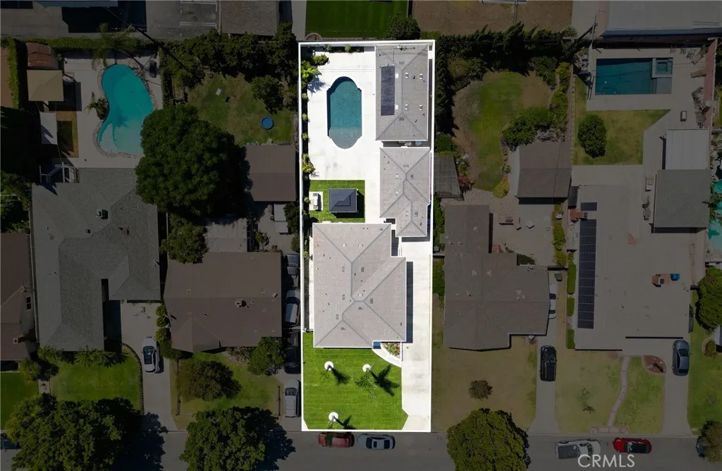 main property photo 17