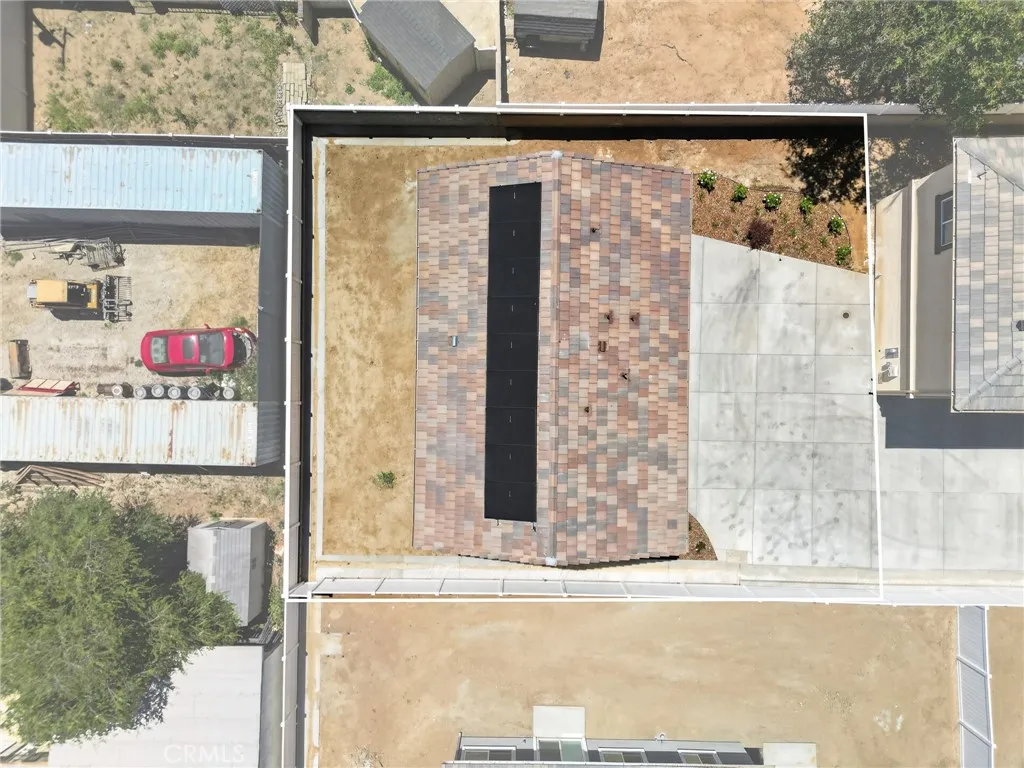 main property photo 34