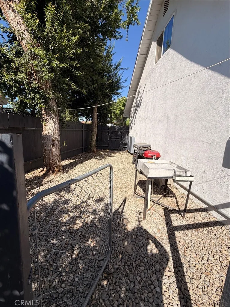 main property photo 30