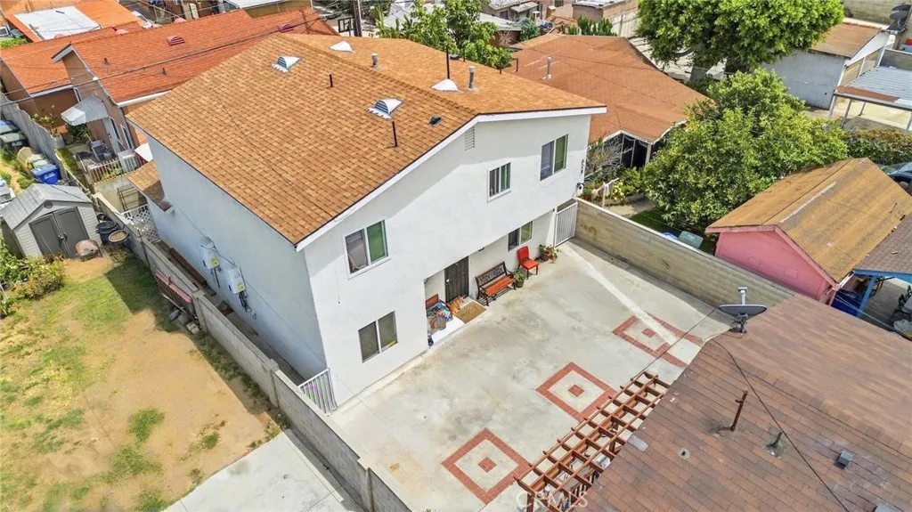 main property photo 14